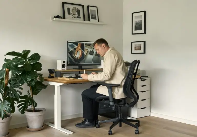 Télétravail et confort, choisir le meilleur fauteuil de bureau